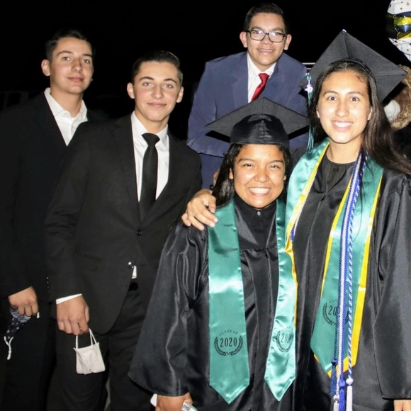 Meet Your Posher - Picture 8 of 9